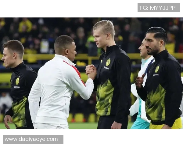 五大足球豪门球星风采对比探讨:梅西、C罗、内马尔、哈兰德与姆巴佩的时代较量 五大足球豪门球星风采对比探讨:梅西、C罗、内马尔、哈兰德与姆巴佩的时代较量