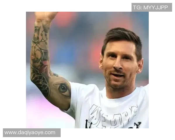 全球足球巨星与女足明星同场竞技，探索她们背后的荣耀与挑战