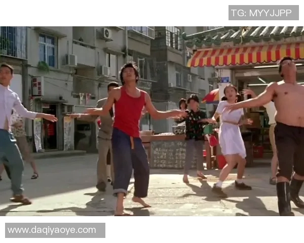 少林足球经典场景星爷跪地擦地瞬间感动无数观众揭秘