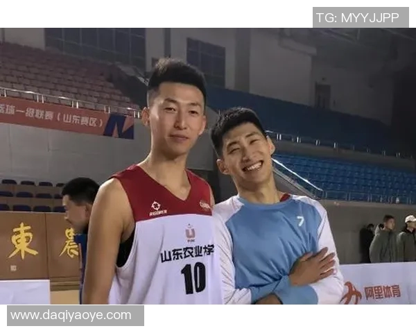 延吉足球球星崛起之路：从地方英雄到职业赛场的奋斗历程