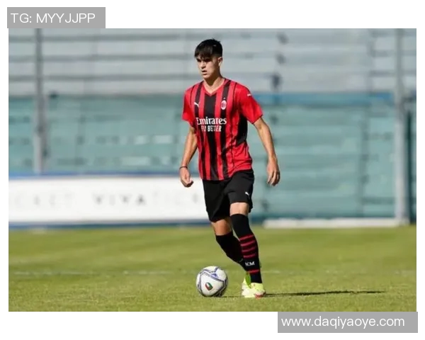 保罗马尔蒂尼：从米兰传奇到世界足坛永恒之星的辉煌历程